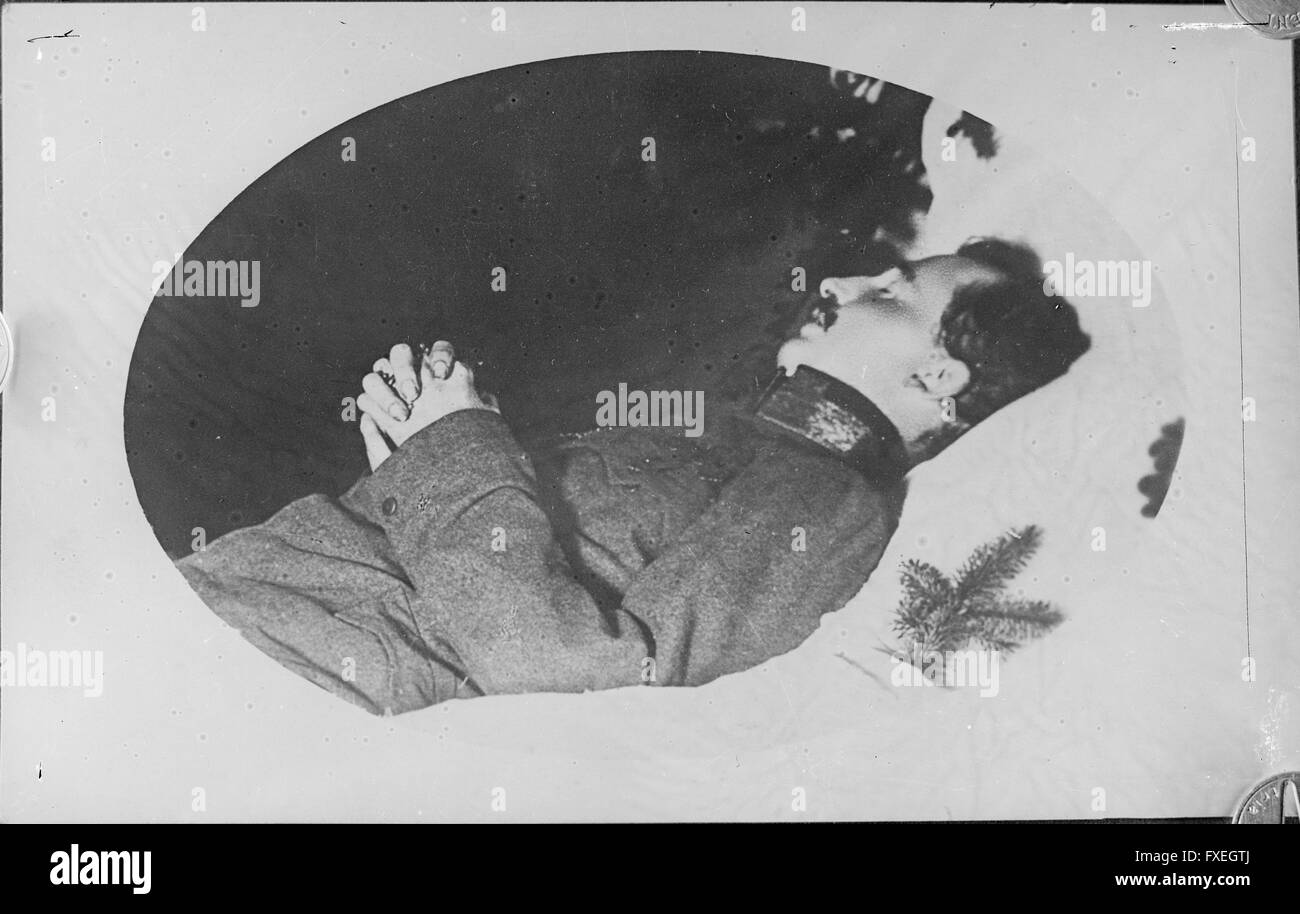 Exkaiser Karl I. von Österreich auf dem Totenbett Stock Photo - Alamy