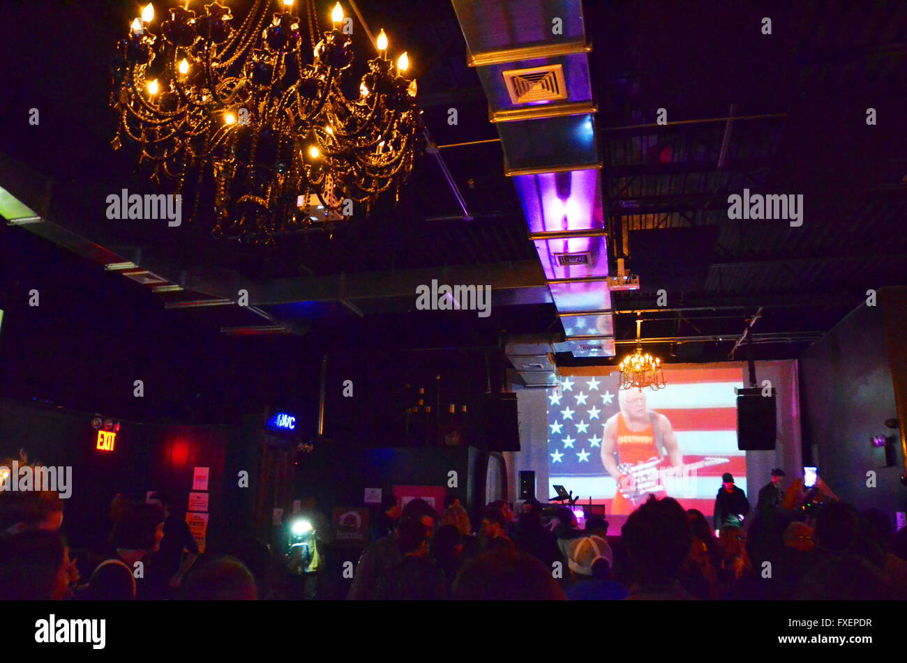 bushwick loves bernie party rally nyc brooklyn Stock Photo Alamy