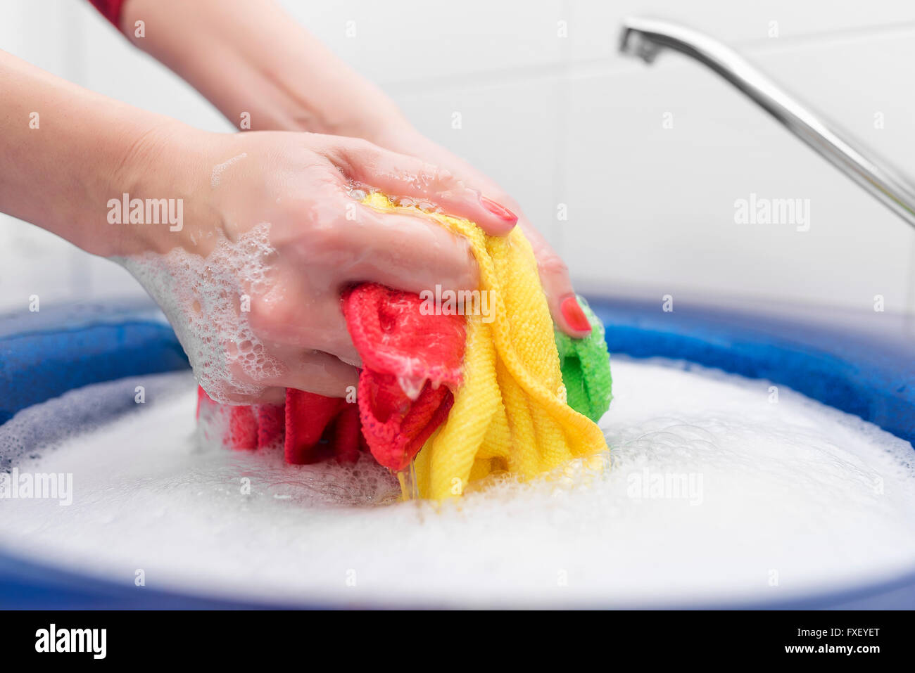 Wash hands linen in the sink. Closeup Stock Photo Alamy