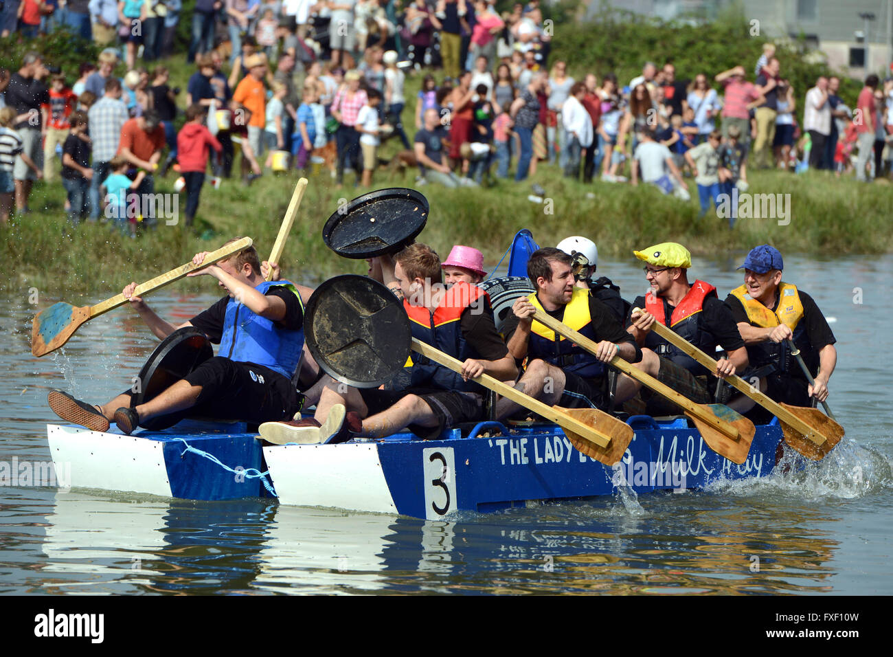 Home Build Raft For Raft Races Barrel race hi-res stock photography and images - Alamy
