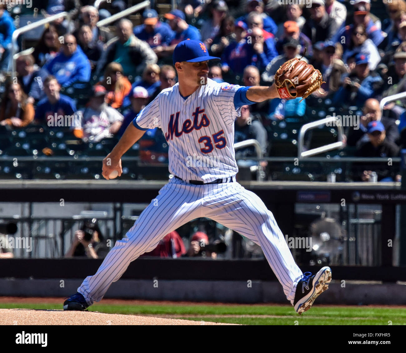 Flushing, New York, USA. 13th Apr, 2016. Logan Verrett (Mets) MLB : Logan Verrett of the New York Mets pitches in the first inning during the Major League Baseball game against the Miami Marlins at Citi Field in Flushing, New York, United States . © Hiroaki Yamaguchi/AFLO/Alamy Live News Stock Photo