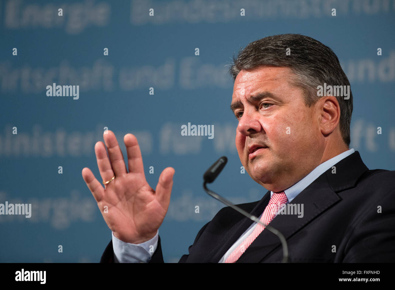 Berlin, Germany. 14th Apr, 2016. German Economy Minister Sigmar Gabriel (SPD, R) speaks during a press conference following a meeting with Canadian International Trade Minister Chrystia Freeland (not in picture) in Berlin, Germany, 14 April 2016. Freeland is in Berlin for bilateral talks on the Comprehensive Economic and Trade Agreement (CETA) free trade agreement between Canada and the European Union. Photo: GREGOR FISCHER/dpa/Alamy Live News Stock Photo