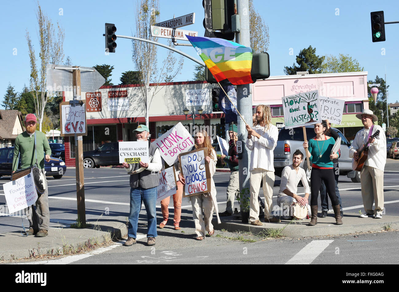 Sebastopol, California, USA. 15th April, 2016. Protesters demonstrate