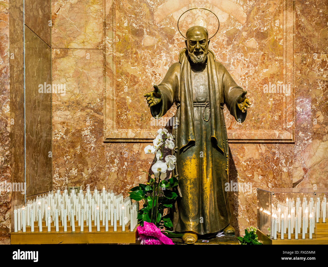 Saint pio pietrelcina hi-res stock photography and images - Alamy