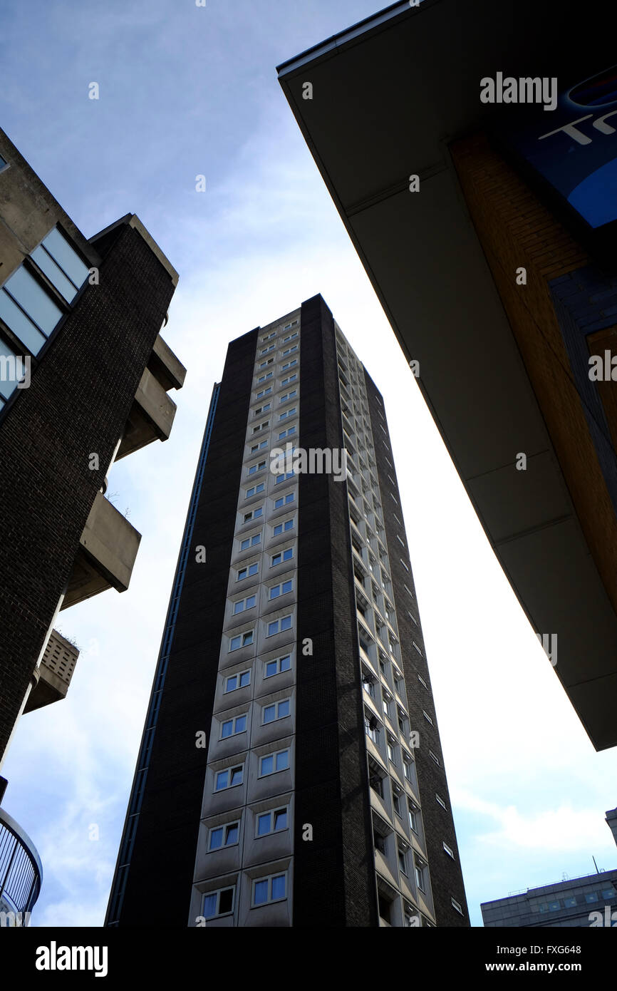 Tower block london 1960 hi-res stock photography and images - Alamy