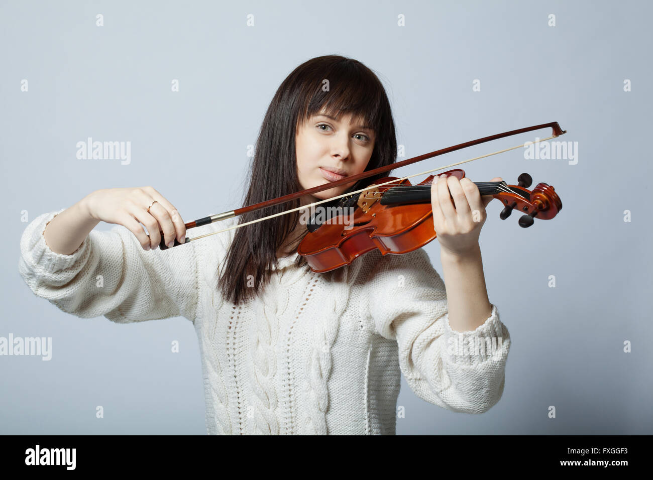 beautiful girl with violin studio shot Stock Photo - Alamy