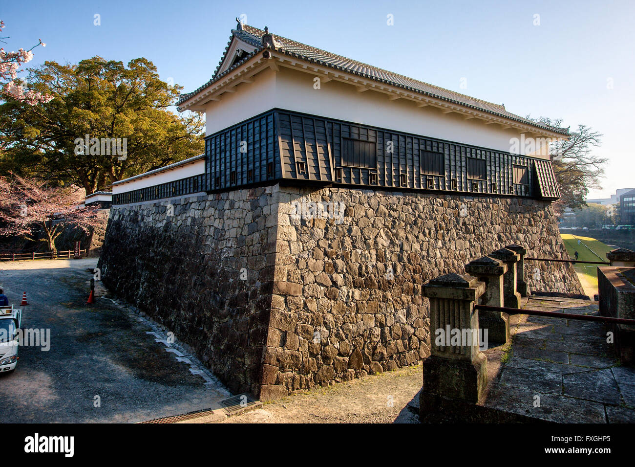 Japan, Kumamoto castle. Bagu yagura, turret, guarding gateway on south west corner of the Tekenomaru. Stone dropping holes, Ishiotoshi, at each end. Stock Photo