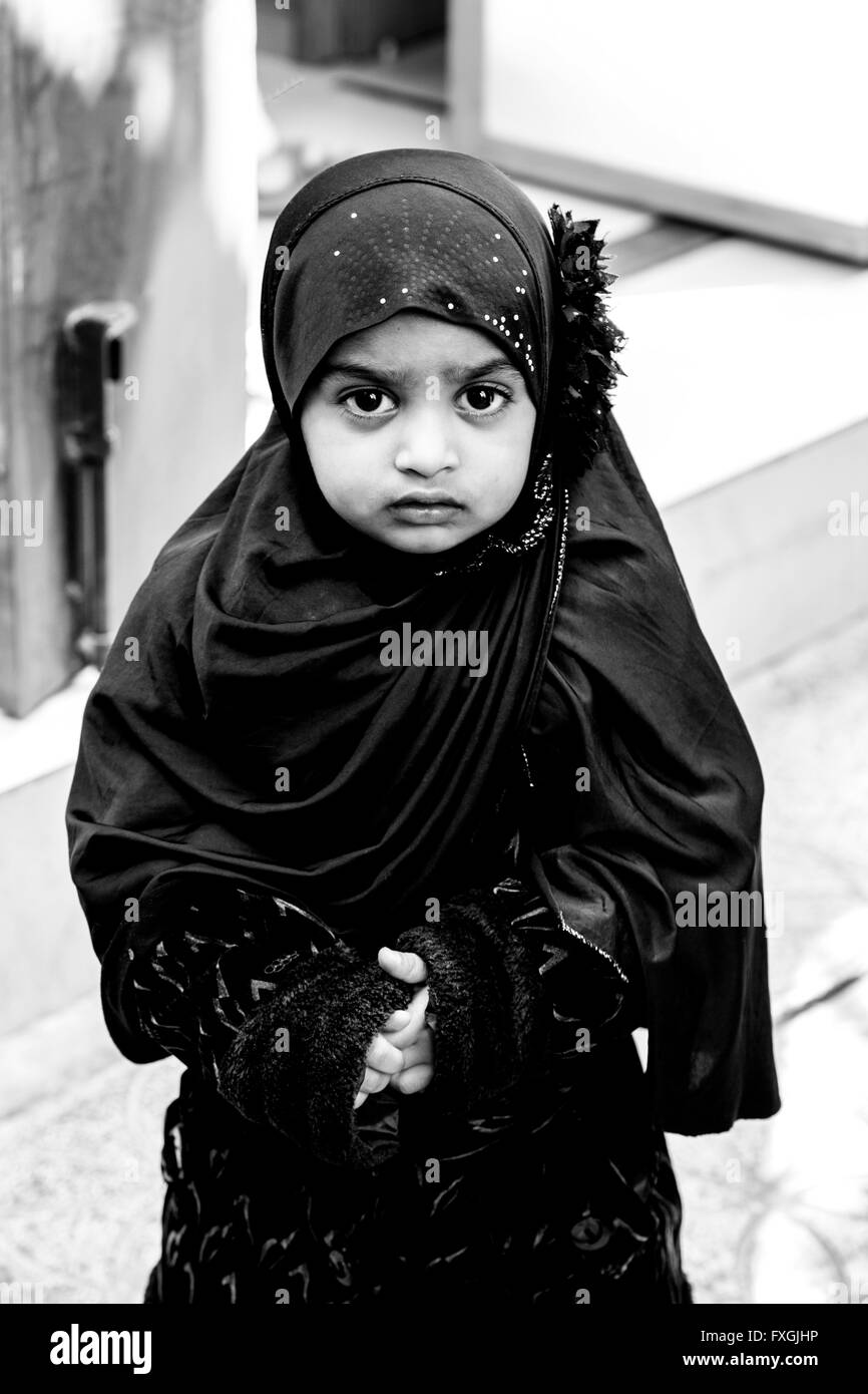 A Young Omani Girl Wearing A Hijab, Muttrah Souk (Al Dhalam), Muscat, Sultanate Of Oman Stock Photo