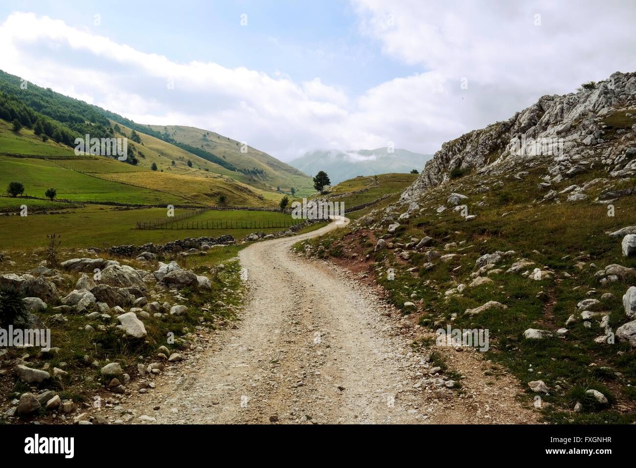 Macadam road hires stock photography and images Alamy