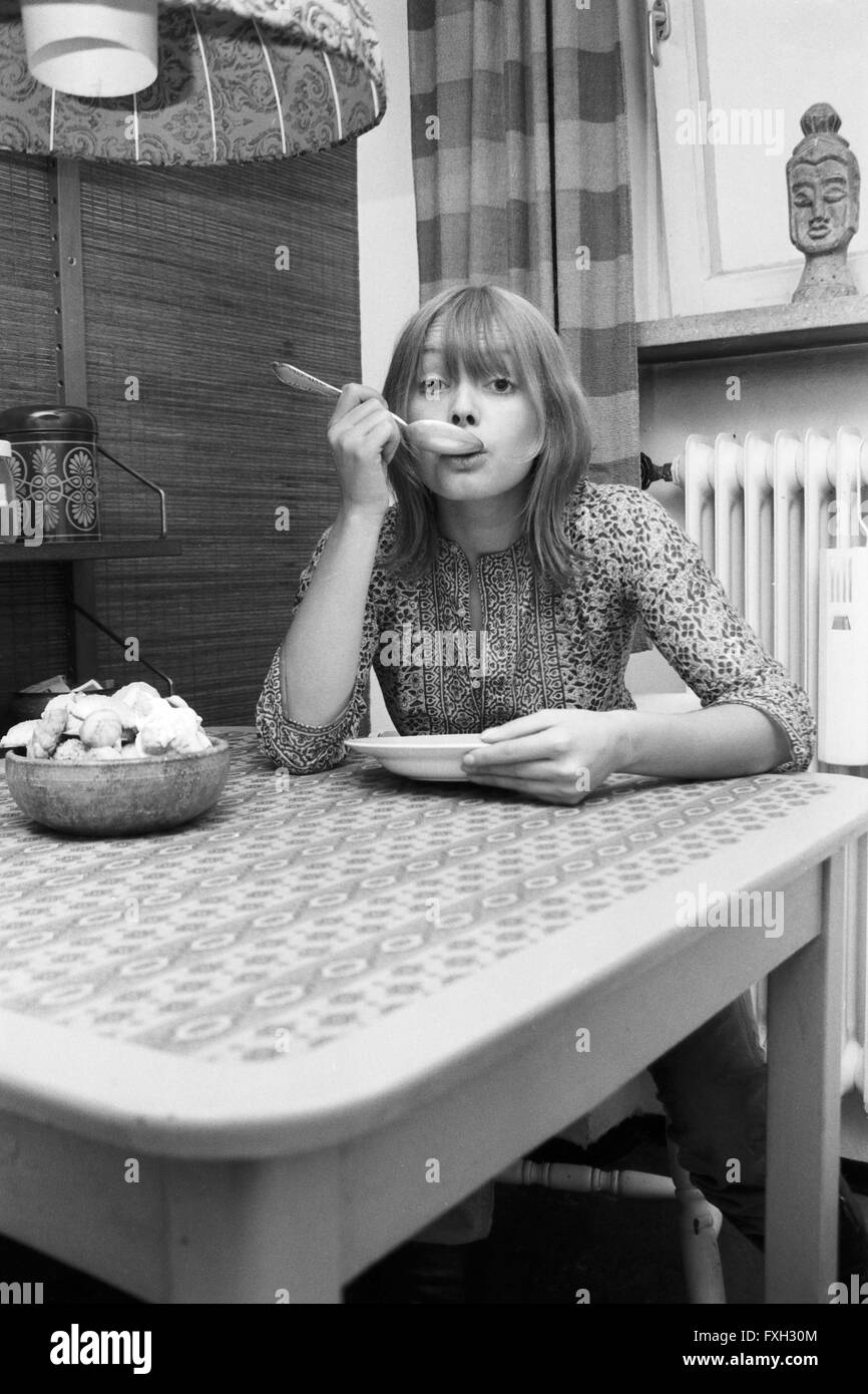 Deutsche Schauspielerin und Fotomodell Andrea Rau, Deutschland 1970er ...