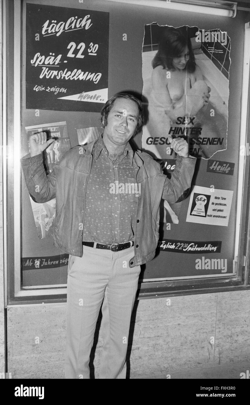 Der deutsche Schauspieler und Synchronsprecher Ulf J. Söhmisch, Deutschland  1970er Jahre. German actor and dubbing actor Ulf J. Soehmisch, Germany  1970s Stock Photo - Alamy