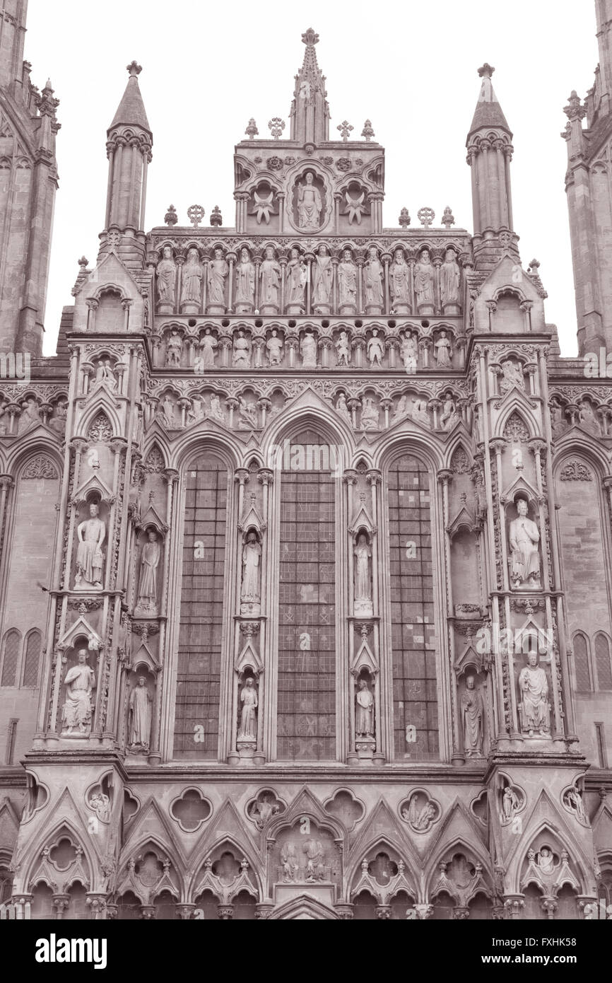 Wells cathedral church facade hi-res stock photography and images - Alamy