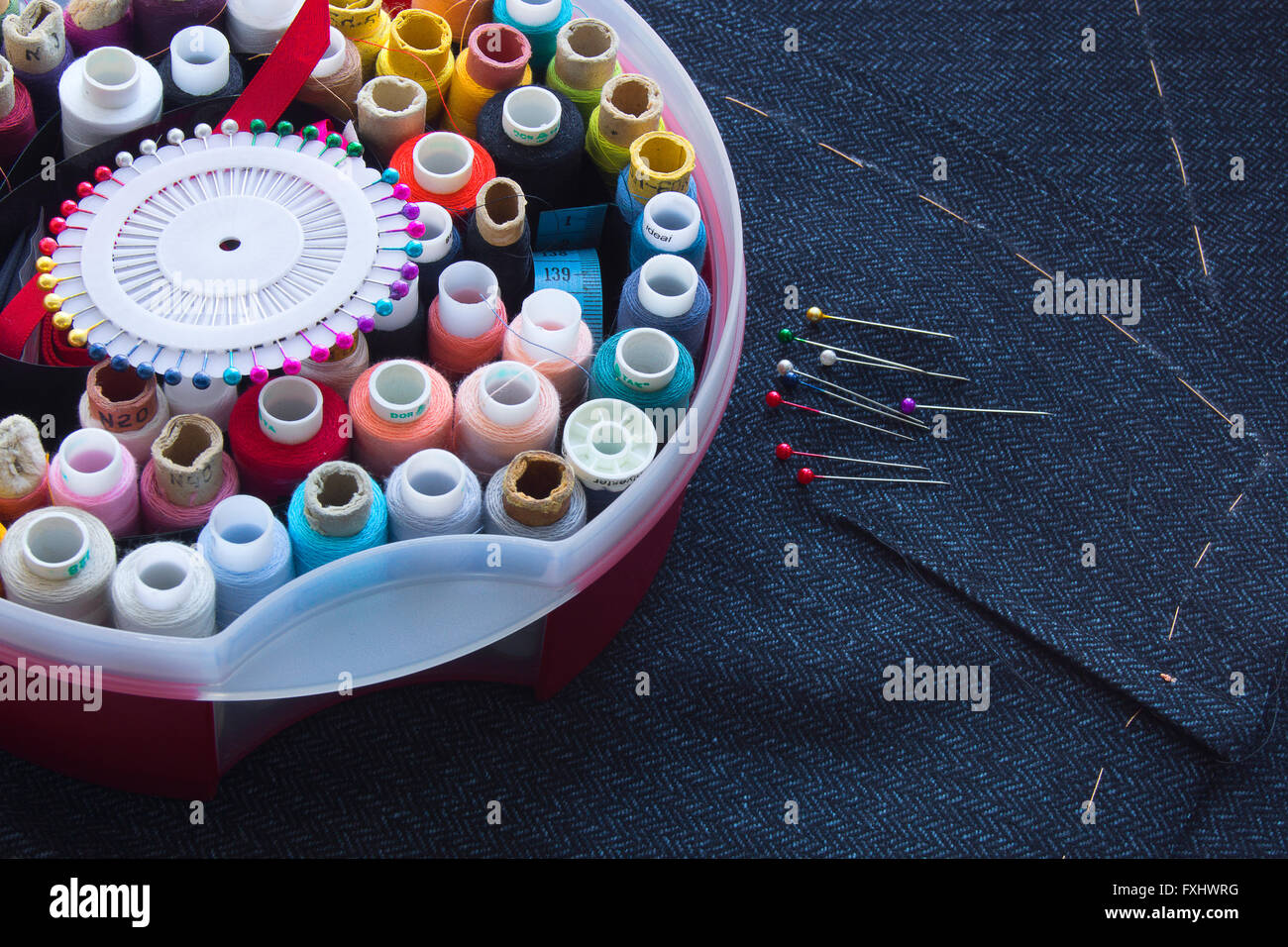Thread buttons sew threads hi-res stock photography and images - Alamy