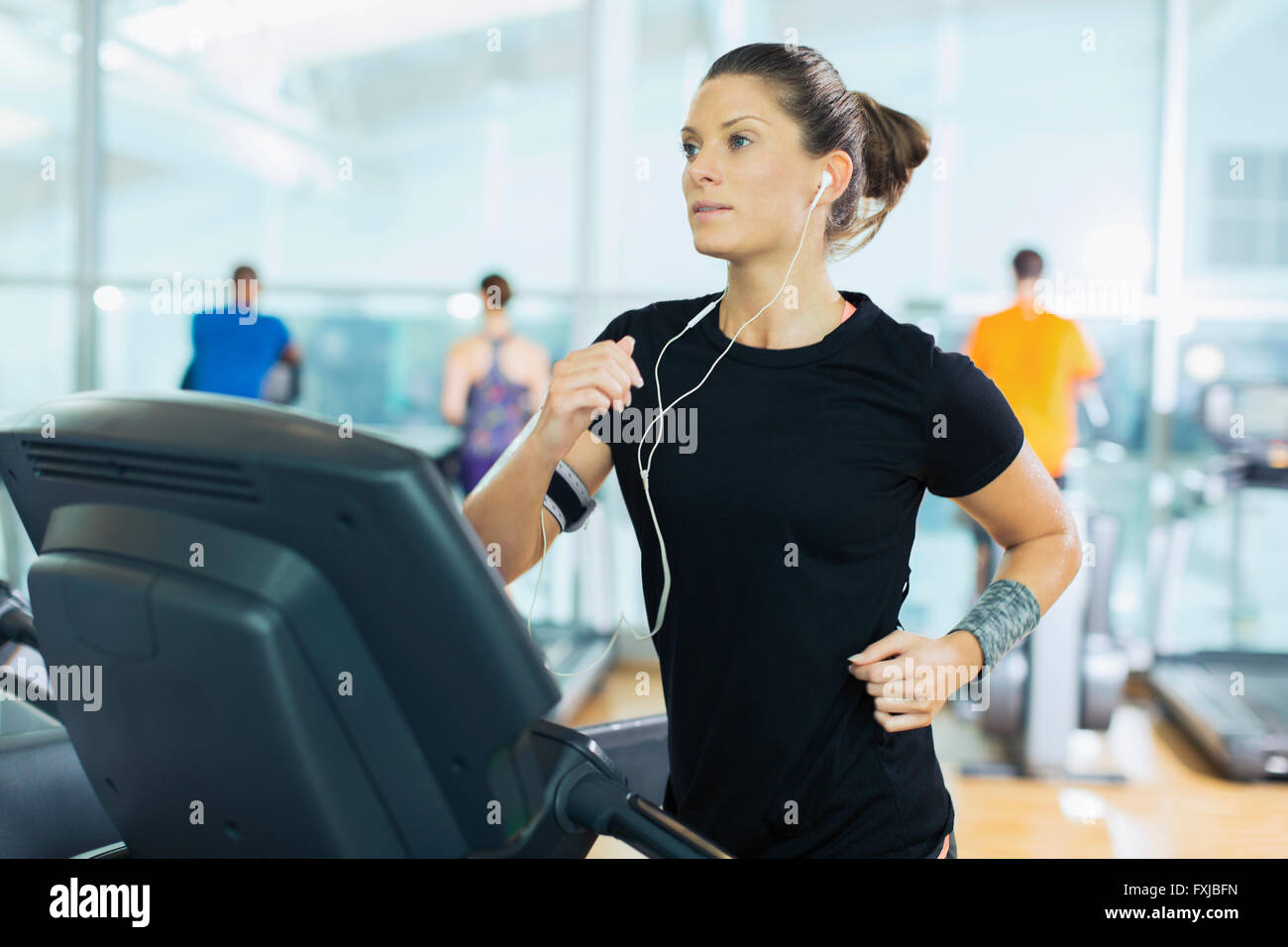 Girl on treadmill hires stock photography and images Alamy