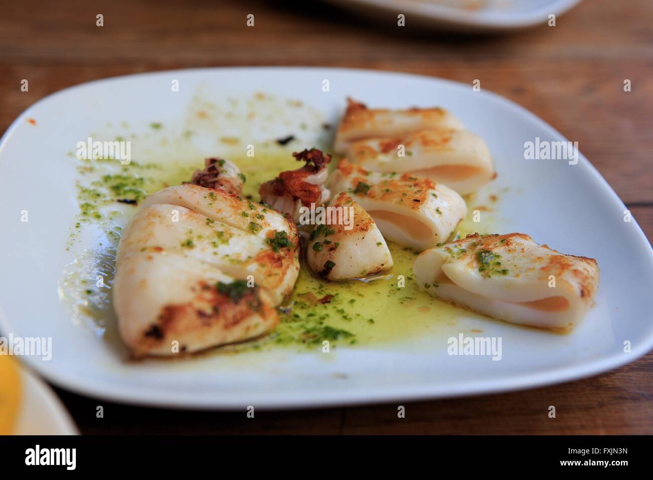 Fideuà Is Barcelona's Best Seafood Dish - Eater