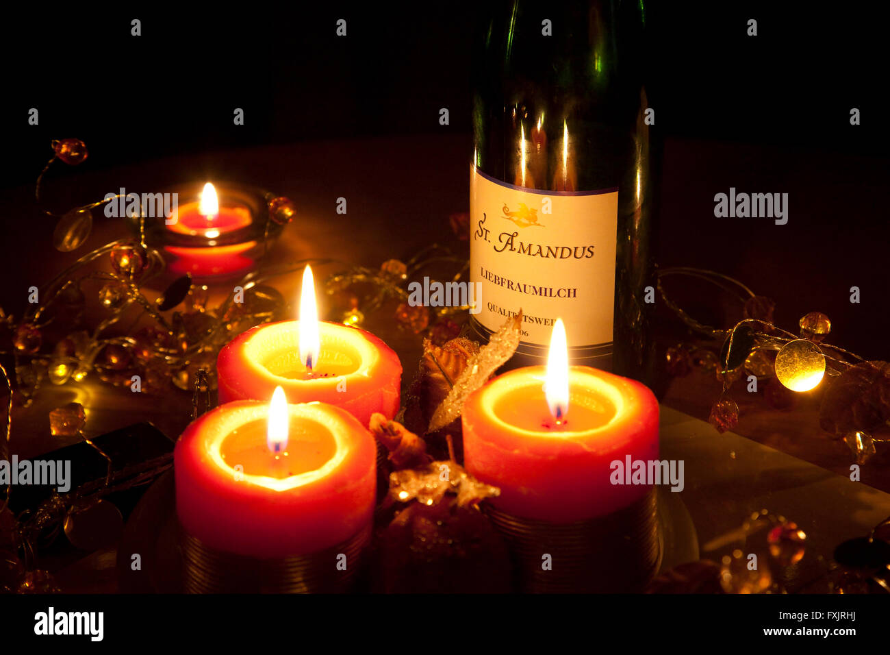Chainlit Table Candlelit table hi-res stock photography and images - Alamy
