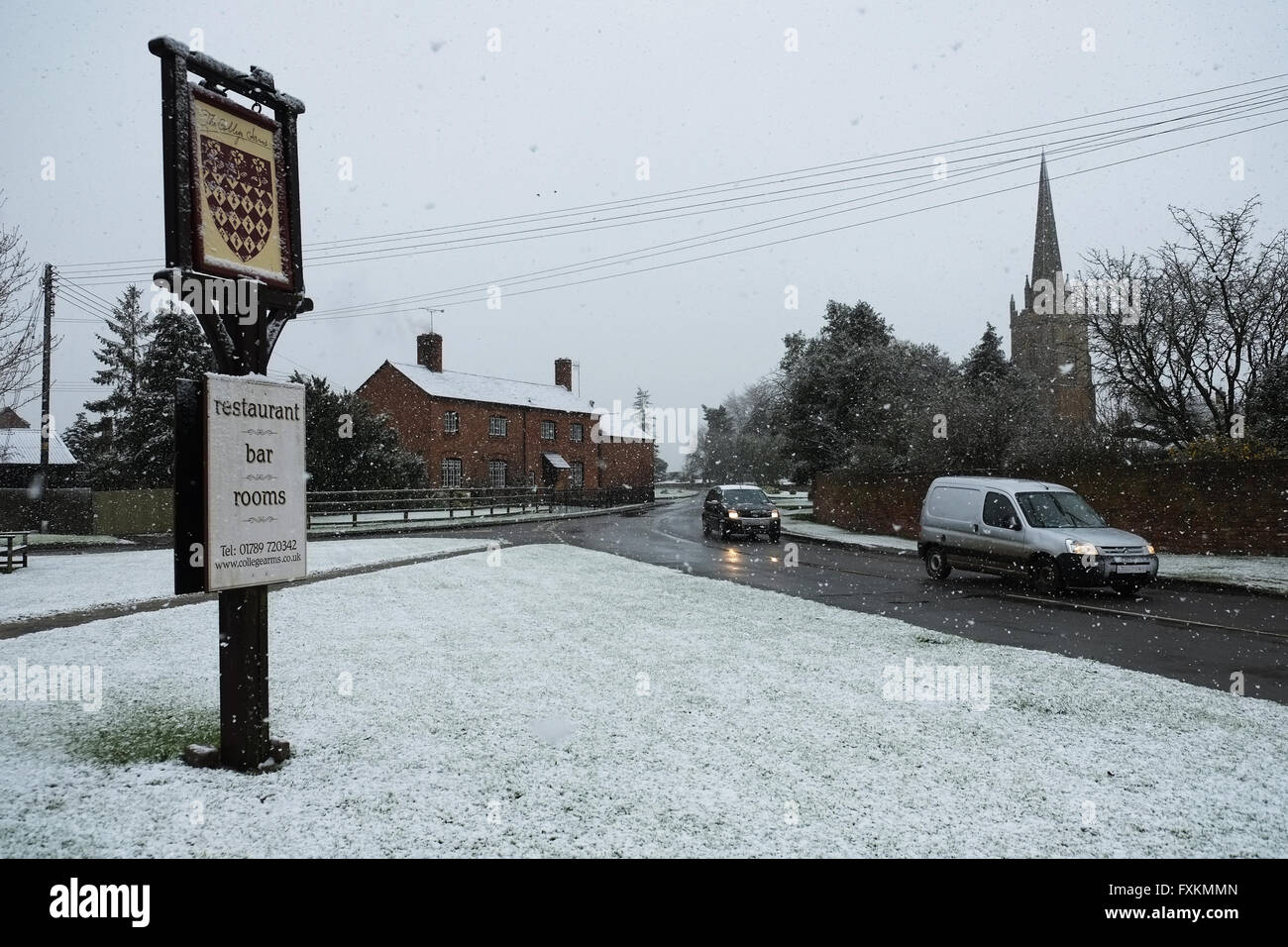 Lower Quinton near Stratford-upon-Avon, Warwickshire, England, UK; 16th April 2016. UK weather. Snow in Lower Quinton near Stratford-upon-Avon, Warwickshire, England, UK; 16th April 2016. Credit:  Andrew Lockie / Alamy Live News Stock Photo