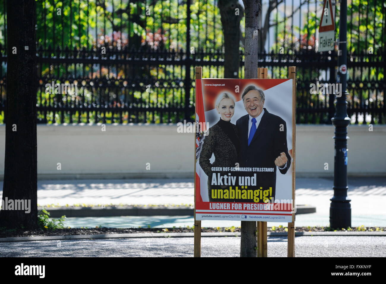 Vienna, Austria. 16th Apr, 2016. Election posters of the Austrian presidential candidate Richard Lugner with his wife Cathy Schmitz in Vienna. Richard Lugner candidate as an independent candidate for president, elections in Austria. © Franz Perc/Alamy Live News Stock Photo
