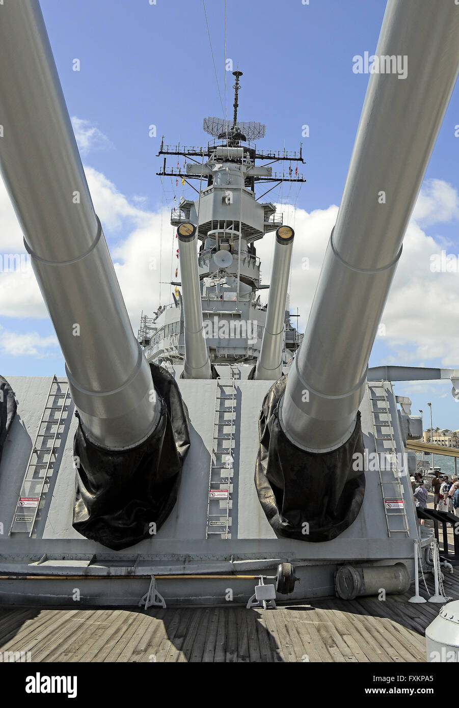 Honolulu, Hawaii, USA. 23rd Feb, 2013. Battleship USS Missouri looking