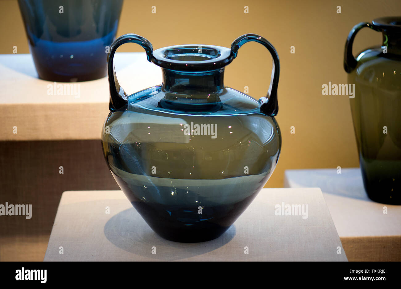 Weisswasser, Germany. 14th Apr, 2016. Vases of designer Wilhelm Wagenfeld (1910-1990) can be seen at the glas museum in Weisswasser, Germany, 14 April 2016. Photo: Arno Burgi/dpa/Alamy Live News Stock Photo