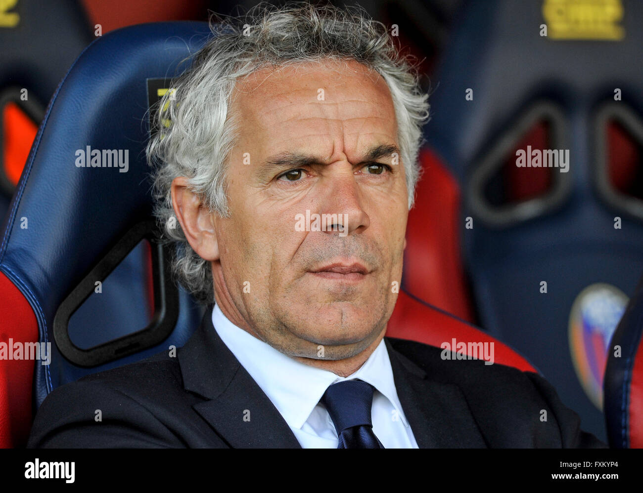 Bologna, Italy. 16 April, 2016: Roberto Donadoni, head coach of Bologna FC, looks on during the Serie A football match between Torino FC and Bologna FC. Credit:  Nicolò Campo/Alamy Live News Stock Photo