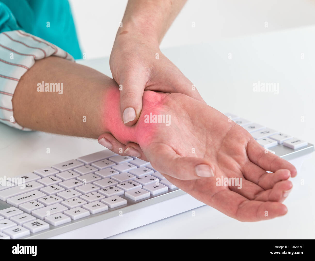 Wrist pain from working with computer,Carpal tunnel syndrome Stock Photo Alamy