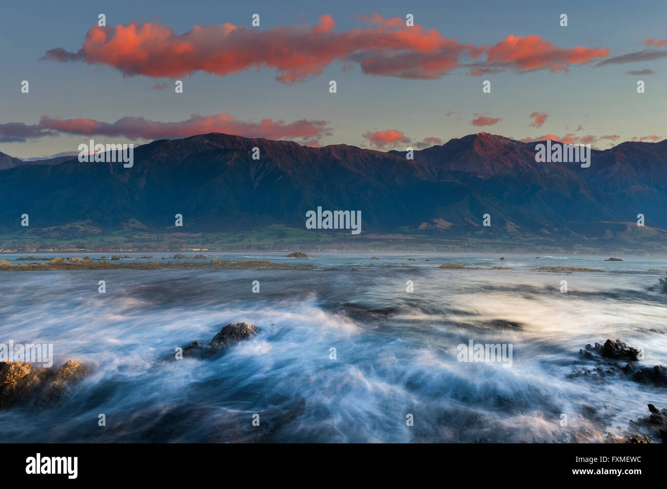 Lake wakatipu south island hi-res stock photography and images - Alamy