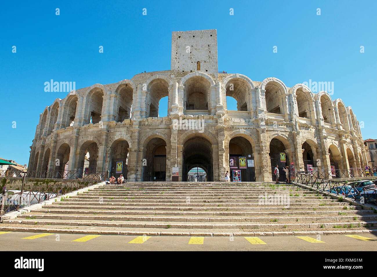 Arles amphitheatre structure hi-res stock photography and images - Alamy