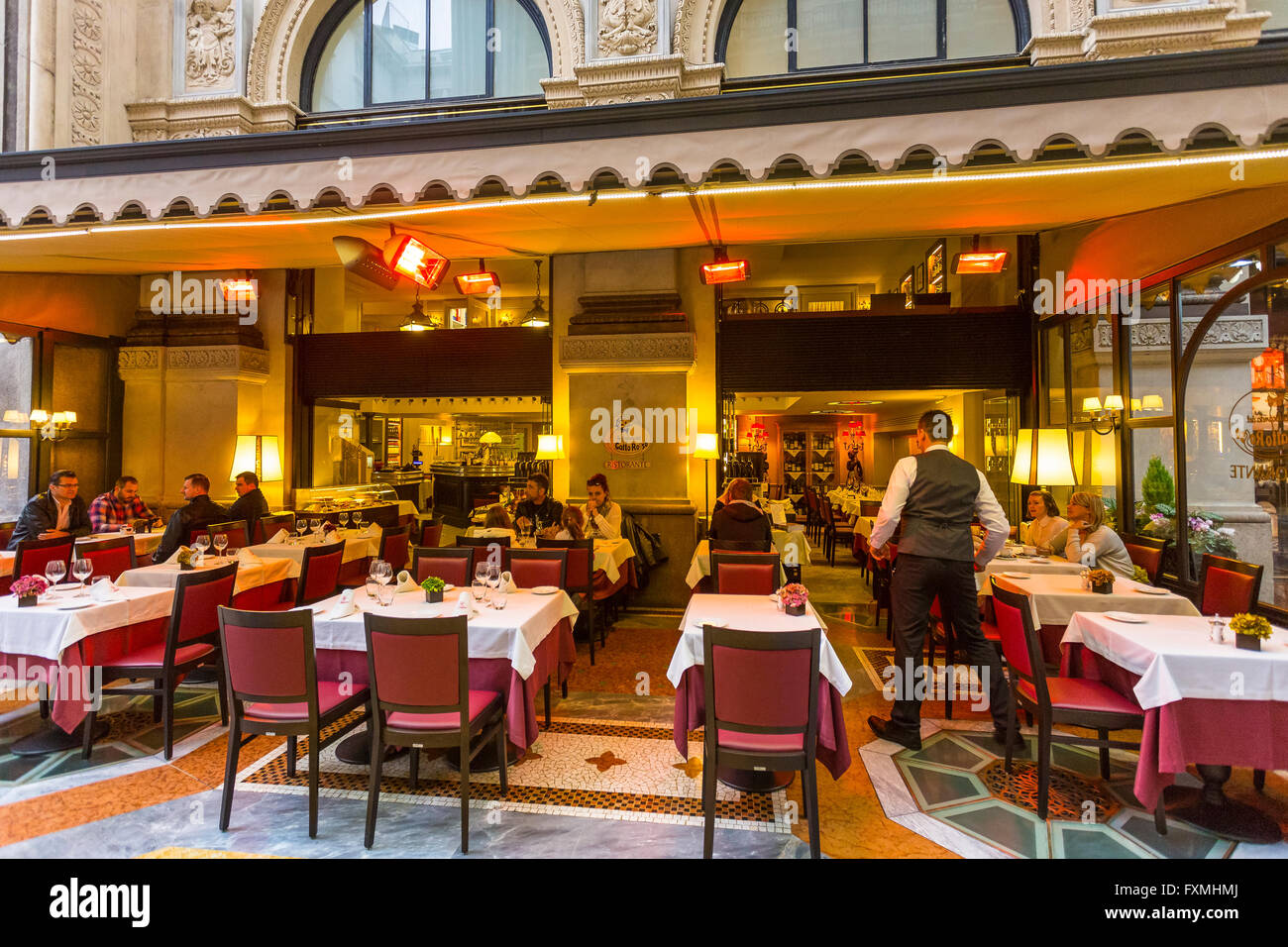 Open-air Cafes, Milan, Italy Stock Photo - Alamy