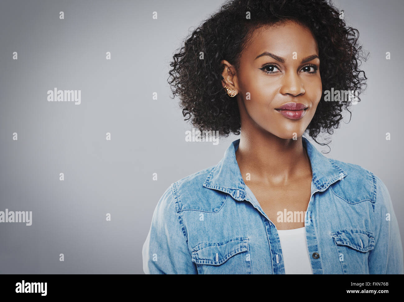 Black woman smiles hi-res stock photography and images - Alamy