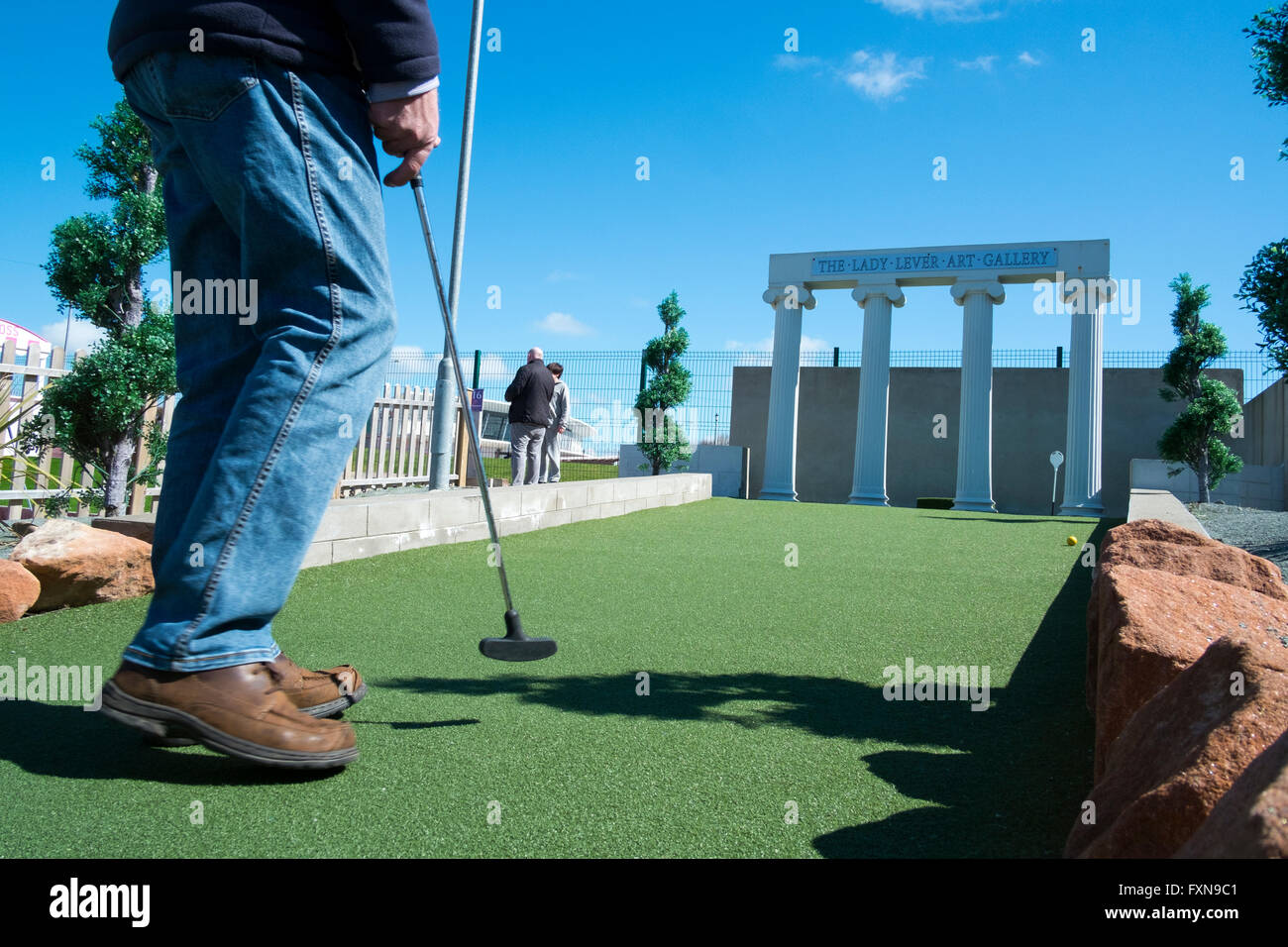 Seaside minigolf, crazy, playing, silly, crazy, putter, action