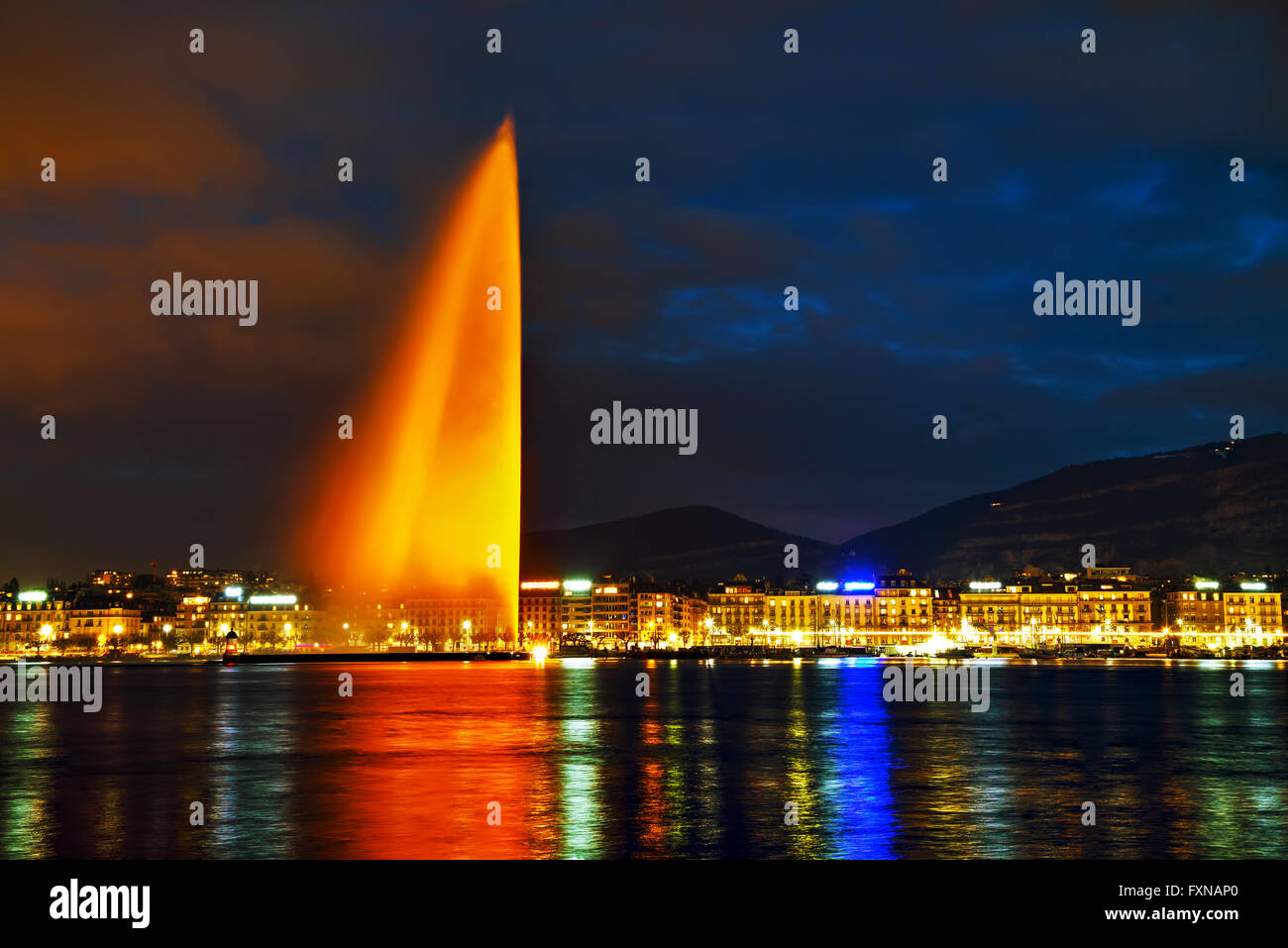 Geneva Water Fountain (Jet d'Eau) at night Stock Photo 102502344 Alamy