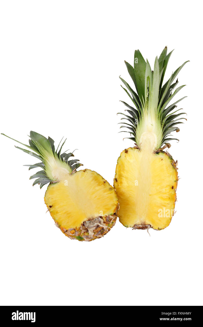 Pinaple Shell Put sliced pineapple in its own shell. on wood splat Stock Photo - Alamy