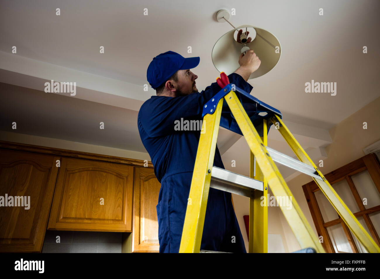 Bright Ideas: The Ultimate Guide to Repairing a Lamp Quickly & Safely
