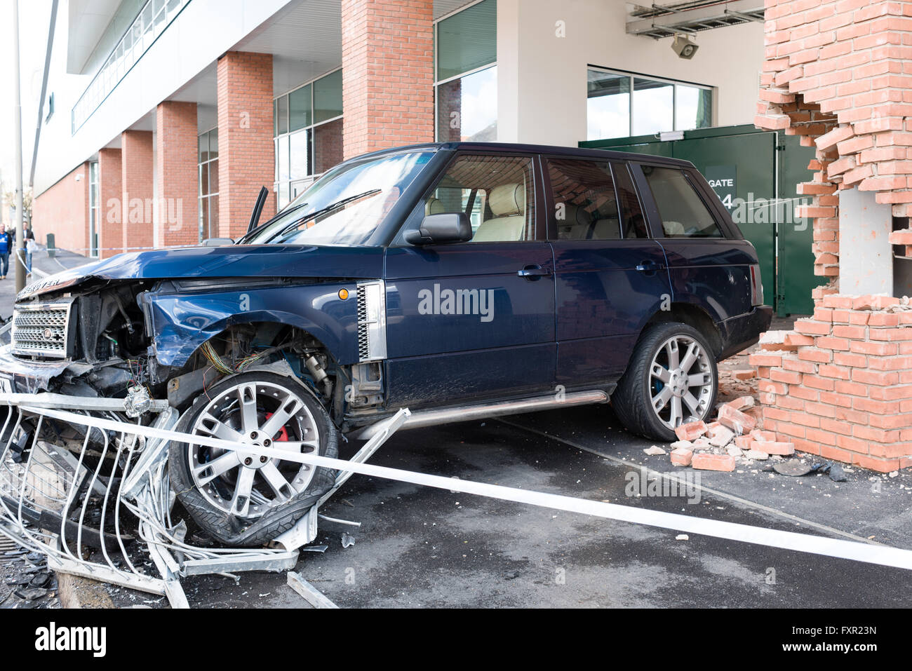 Leicester, UK. 17th April, 2016. A driver lost control of his Range rover a 4x4 this morning along Welford road and crashes into the rugby football stadium for Leicester Tigers . There was no reports of any injuries,There was however substantial damage to one of the brick pillars supporting the main stand. Credit:  Ian Francis/Alamy Live News Stock Photo