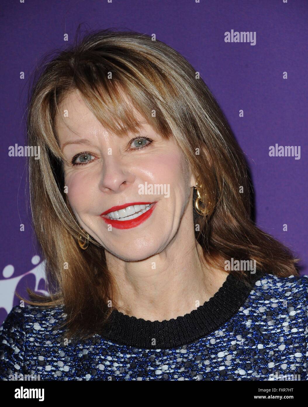 Vicki Martin [Profiles] • Instagram, Twitter, TikTok | Foller