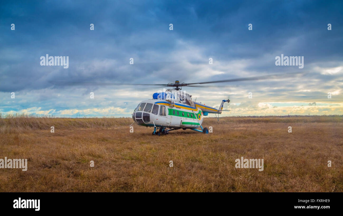 Mi 8 helicopter soviet hi-res stock photography and images - Alamy