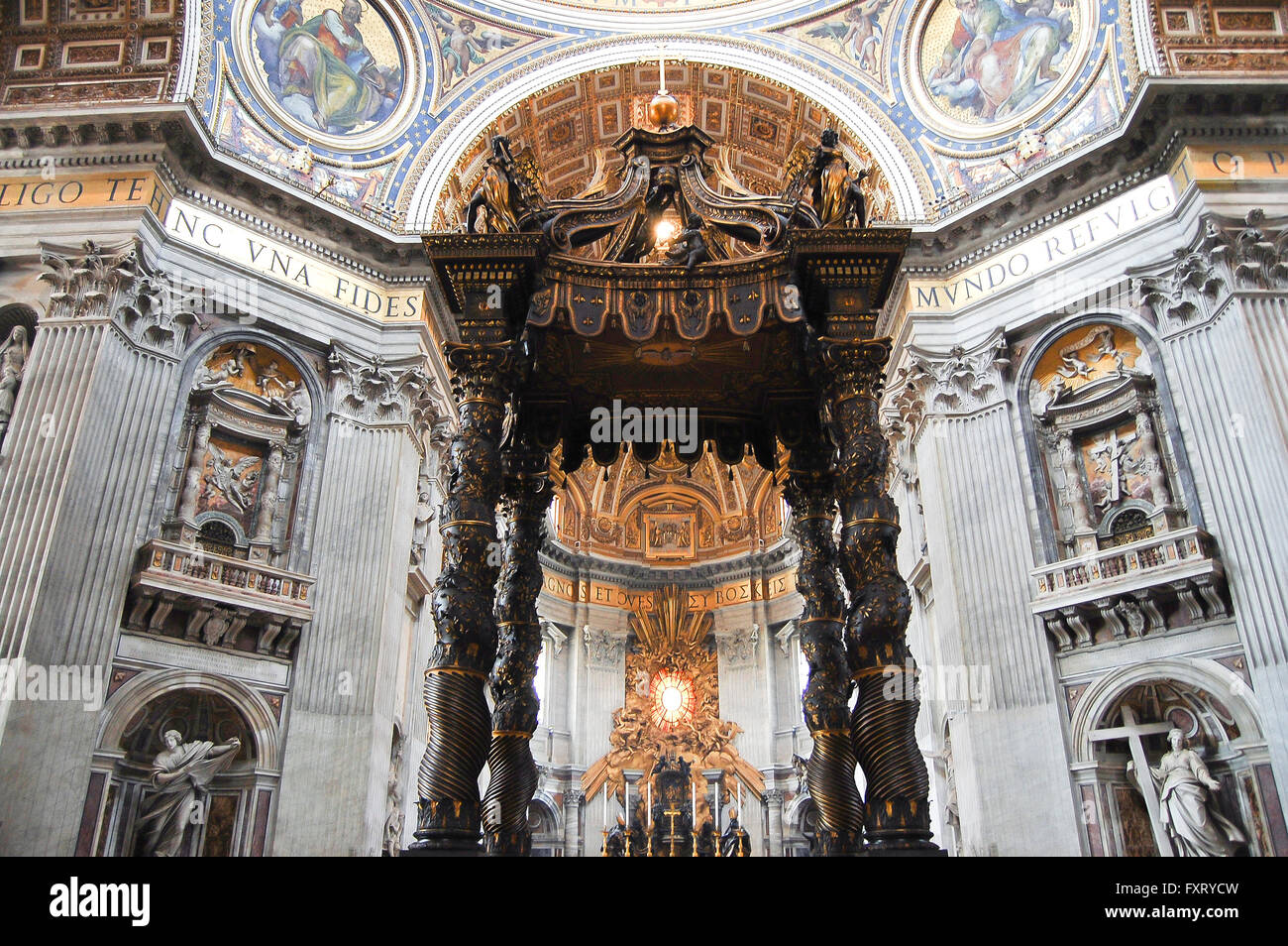 Bernini's Baldacchino Altar - Saint Peter's Basilica - Vatican City Stock Photo