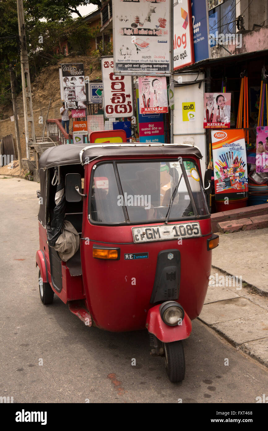 L1395sri Lanka Kandy Daulagala Auto Rickshaw Parked Outside Village Shops Stock Photo Alamy