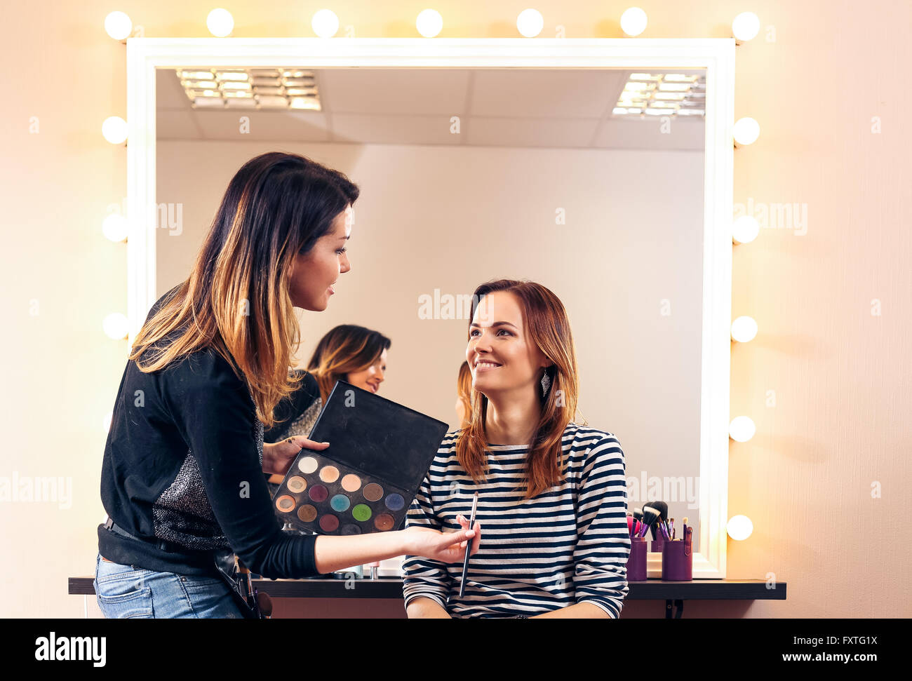 Girl mirror makeup hi-res stock photography and images - Alamy
