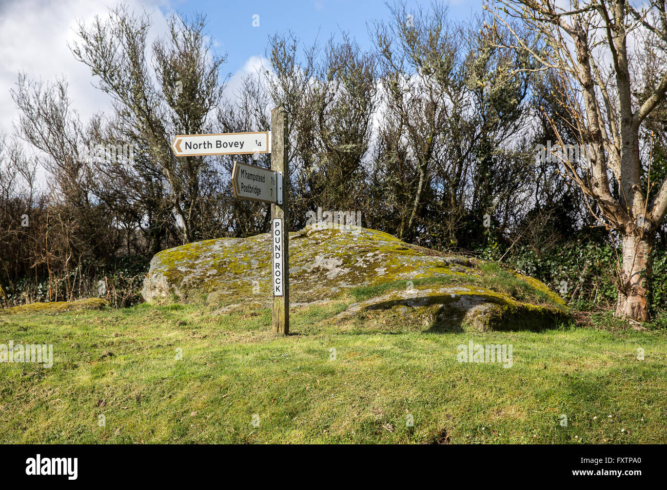 Signpost at north bovey hires stock photography and images Alamy