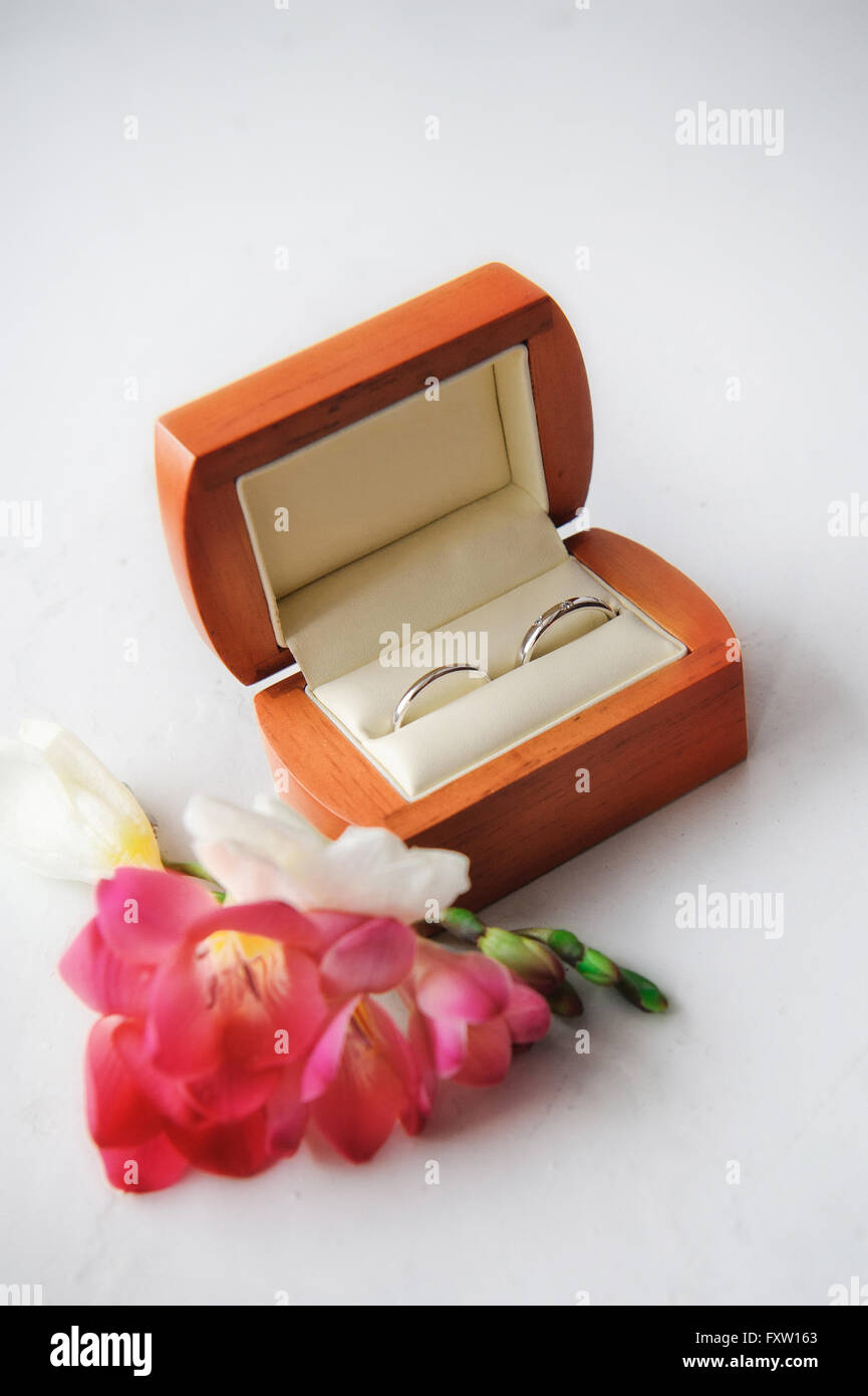 LED Light Jewelry Display Bracelet Necklace Wedding Engagement Ring Box  Storage for Case Holder - Walmart.com