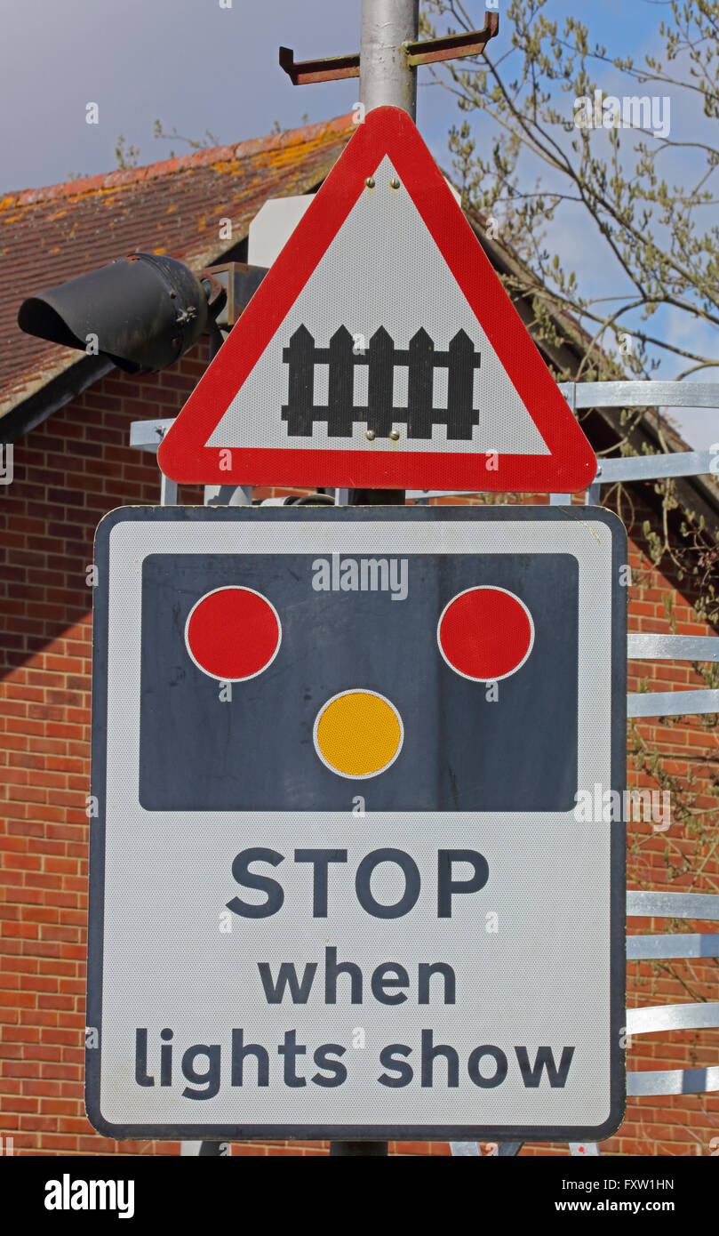 Warning Triangle Level Crossing Barrier High Resolution Stock Photography And Images Alamy