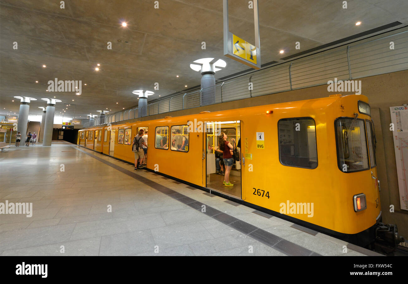 U-Bahnhof, Bundestag, Tiergarten, Mitte, Berlin, Deutschland Stock Photo