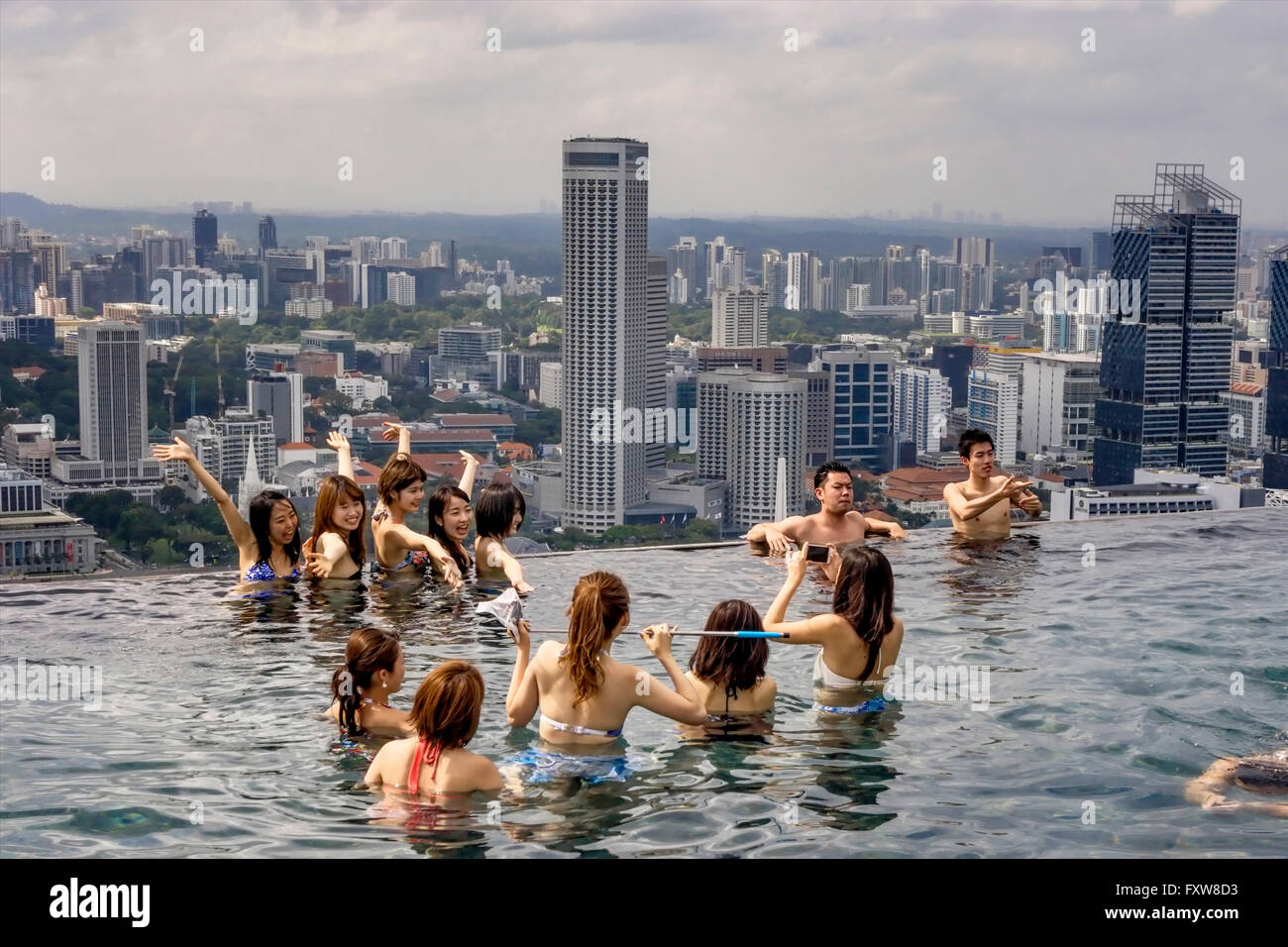 Marina Bay Sands , Infinity pool, Roof Terasse, Selfies, Asian Tourists, Marina Bay, Singapore, Singapur, Southest Asia, Stock Photo