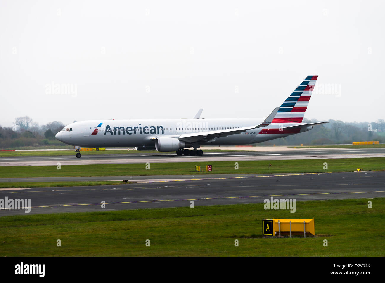 American Airlines Boeing 767-323ER Winglets Airliner N350AN Taking Off ...
