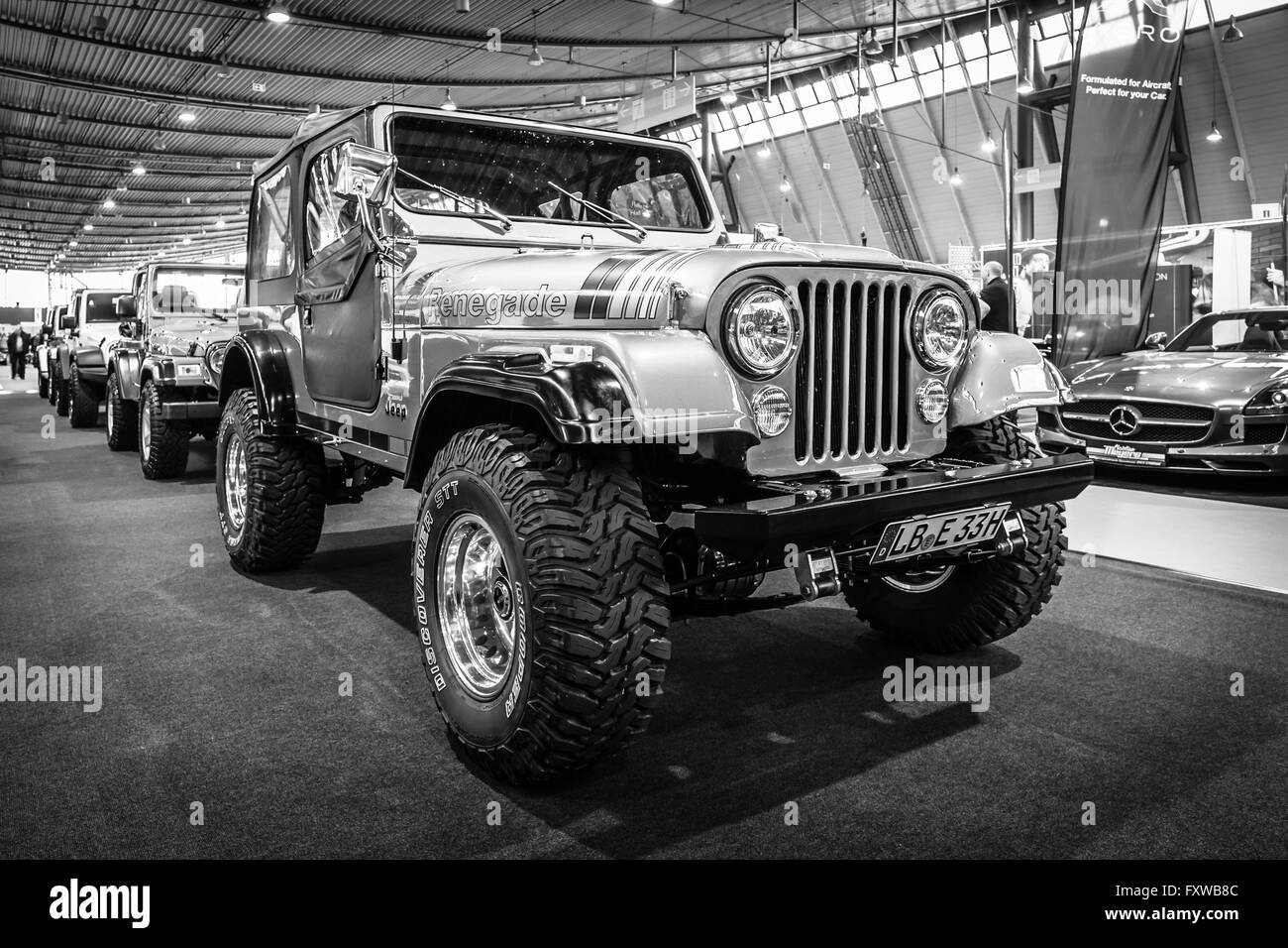 Jeep wrangler Black and White Stock Photos & Images - Alamy