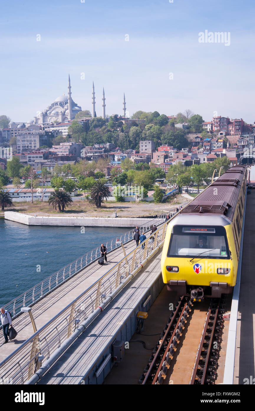 The new metro bridge took many years to construct and now crosses the Golden Horn in Istanbul Stock Photo