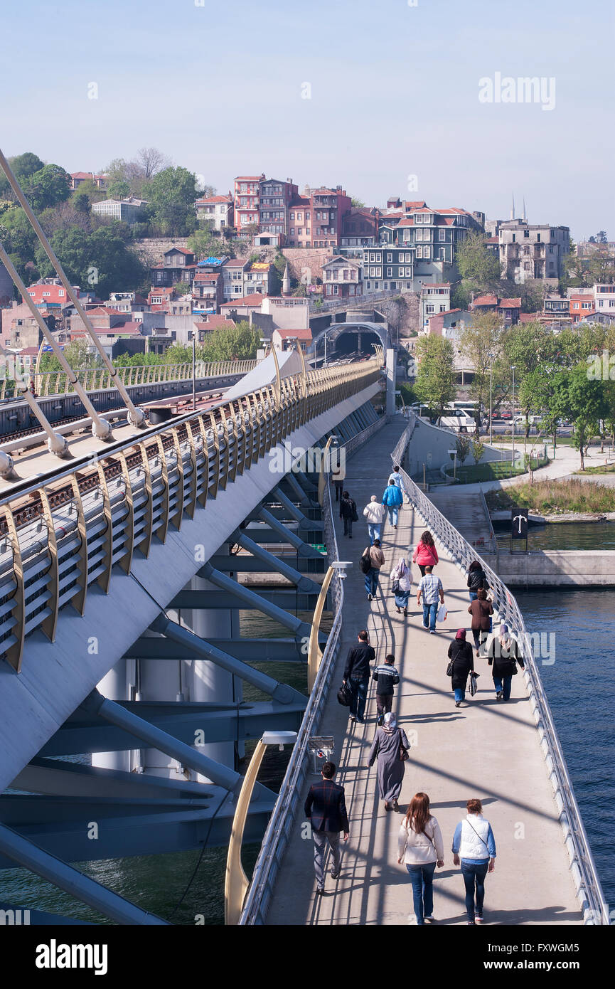 The new metro bridge took many years to construct and now crosses the Golden Horn in Istanbul Stock Photo
