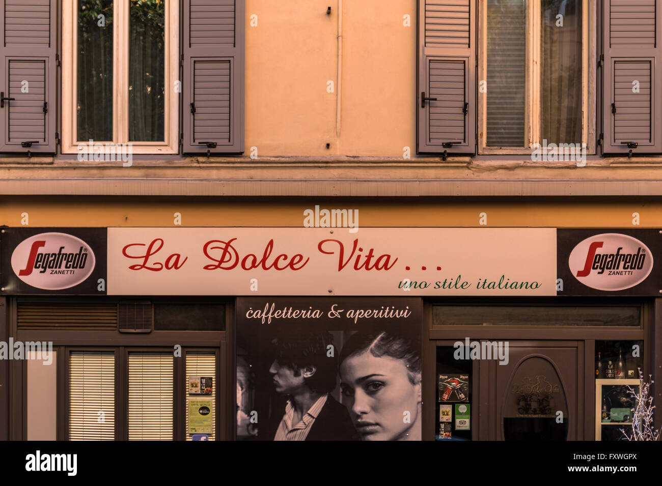 La Dolce Vita ... uno stile italiano sign outside of a bar in Gorizia, Italy Stock Photo